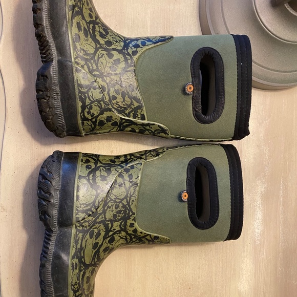 SOLD - Bogs Rain/Snow Pull On K Skull Boots - Green/Black Size 7 - Picture 2 of 6